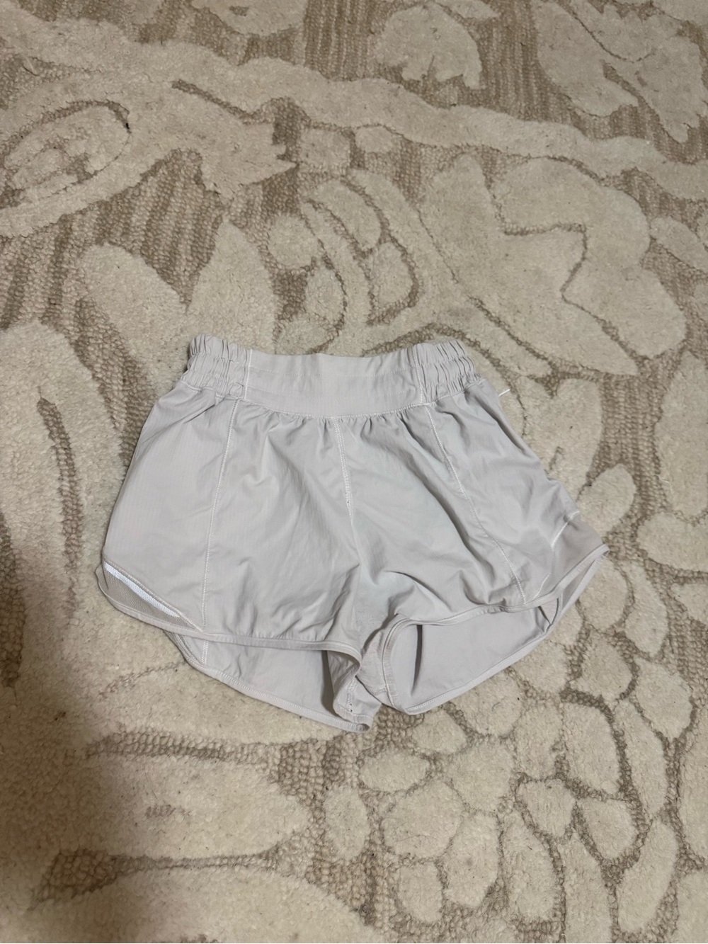 White Women’s Athletic Shorts - Lululemon